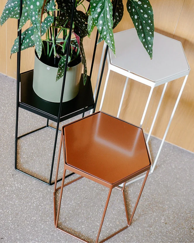 Suporte para plantas Garça 60 - Tampo Metal