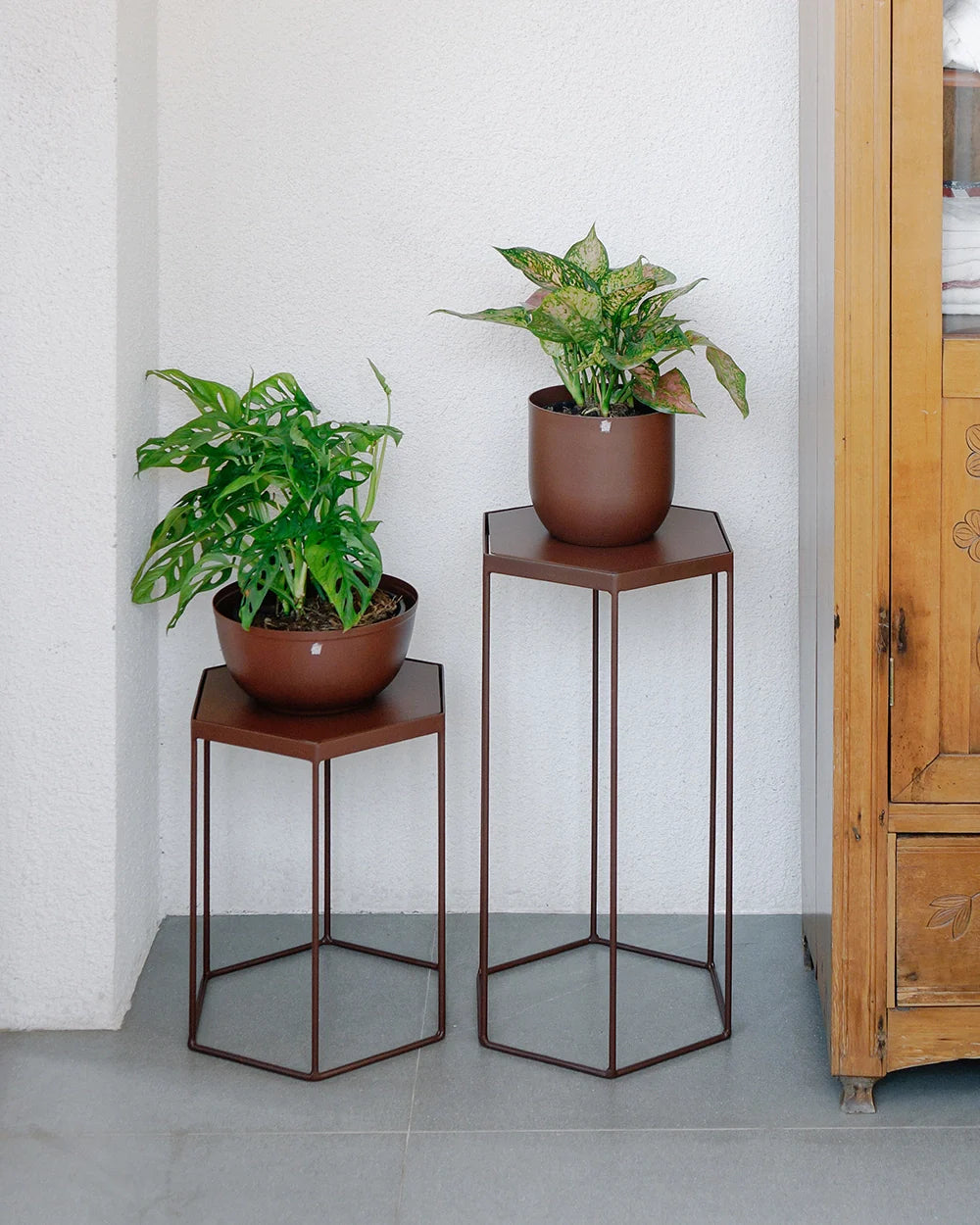 Suporte para plantas Garça 60 - Tampo Metal